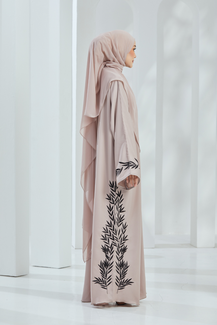 Wahida Abaya in Beige