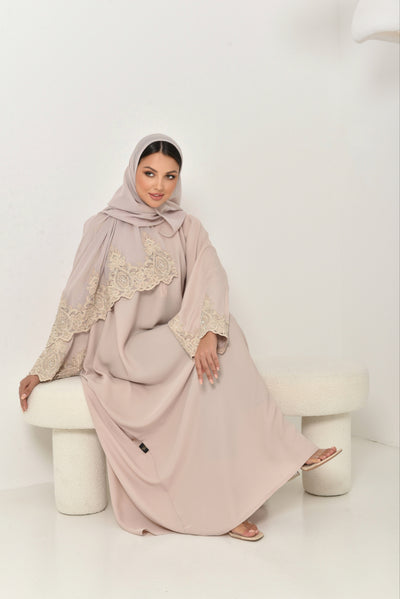 5 Must-Have Abayas for Every Wardrobe