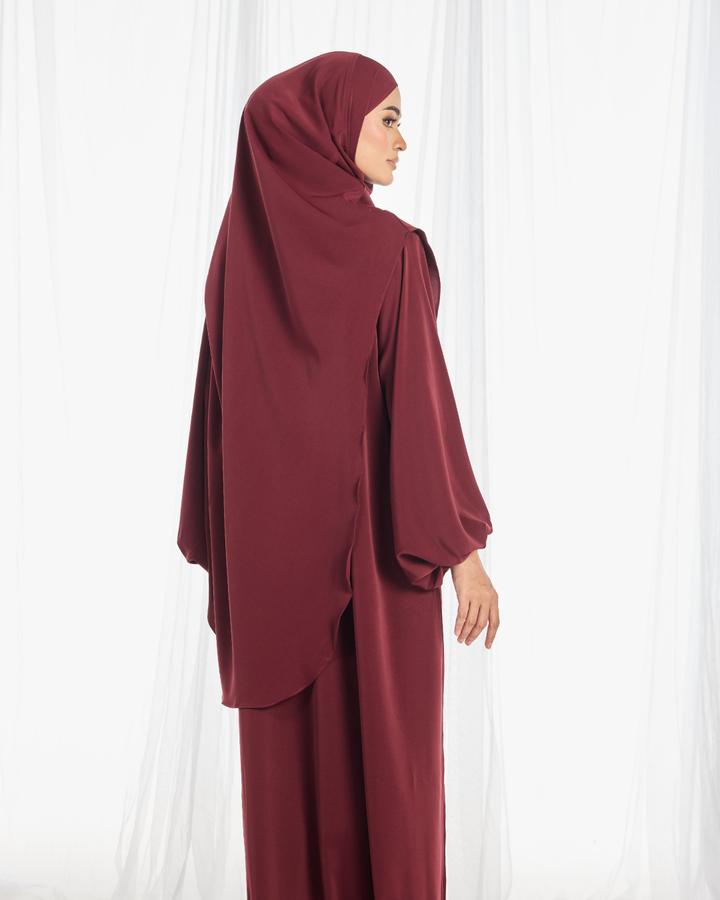 PO III : Warda Khimar Umrah Set in Maroon