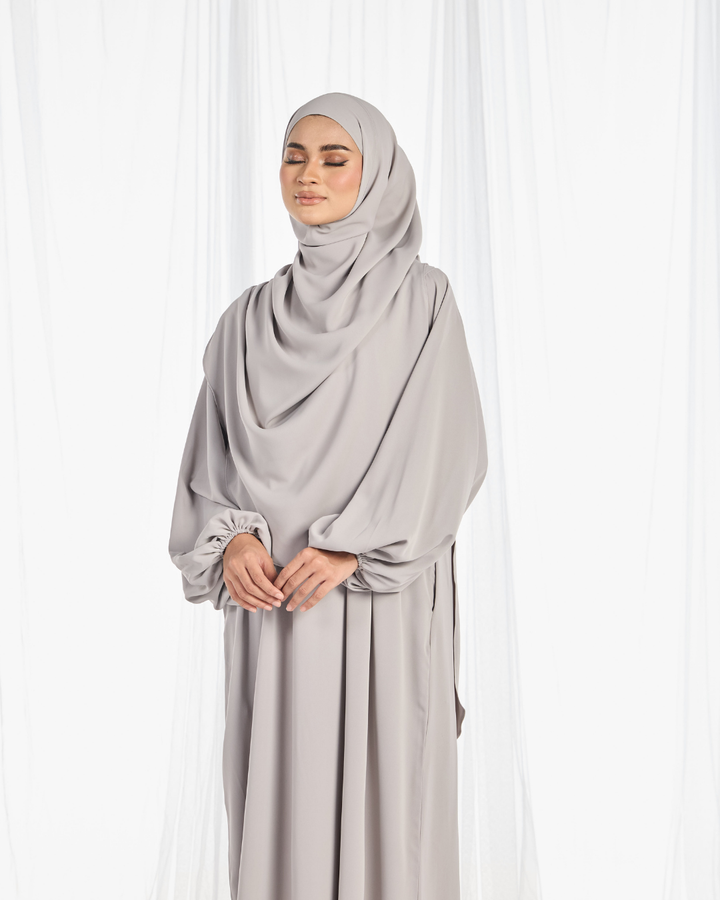 PO III : Warda Khimar Umrah Set in Silver