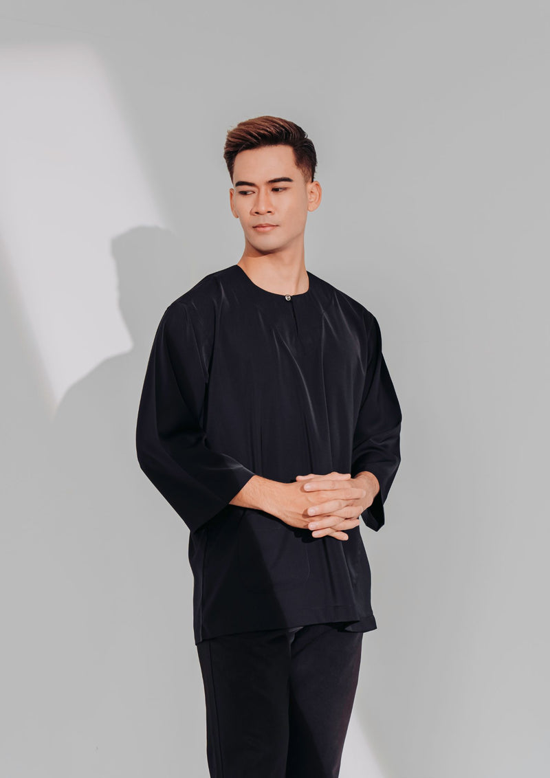 Wira Kurta in Black