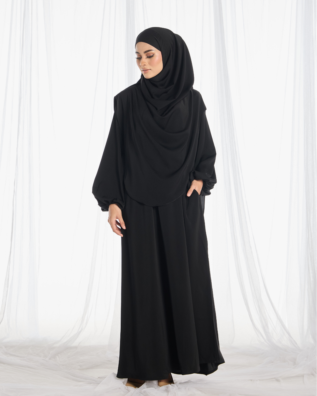 PO III : Warda Khimar Umrah Set in Black