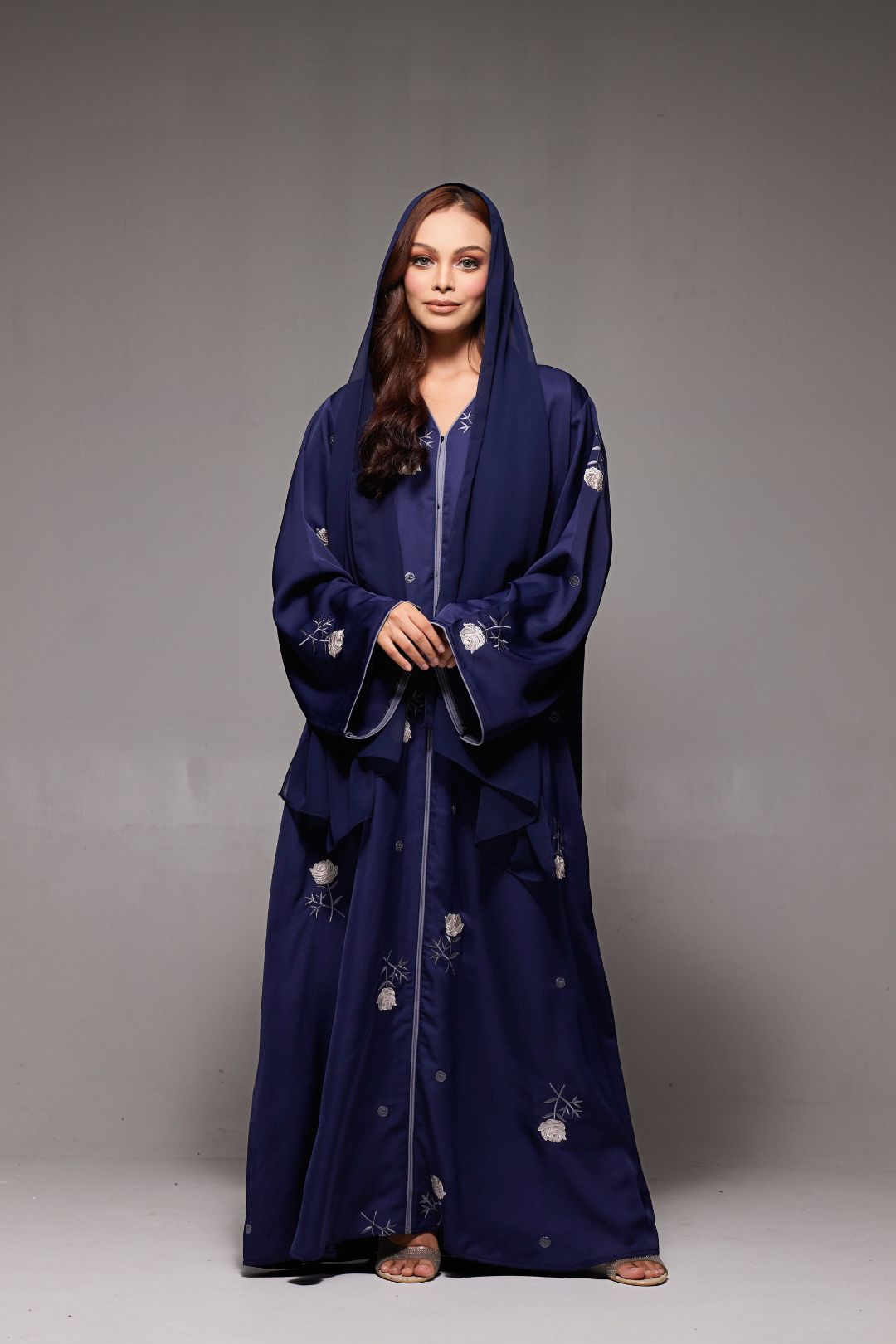 Ivory Abaya in Navy