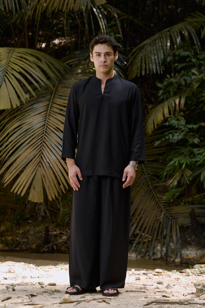 Wiranta Linen Set in Black