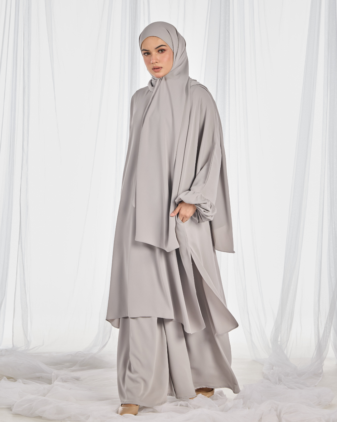 PO III : Hajar Pantsuit in Silver