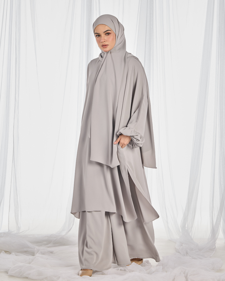 PO III : Hajar Pantsuit in Silver