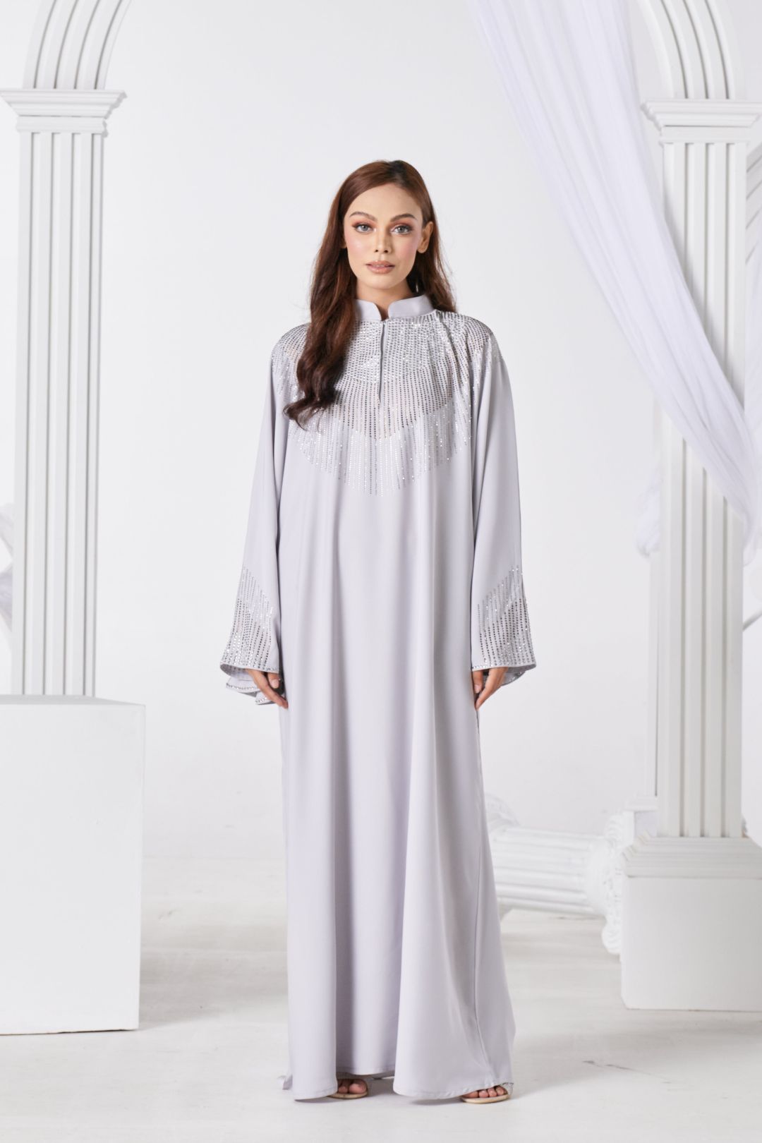 Dalila Abaya in Grey