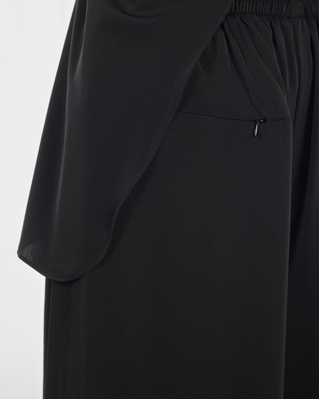 PO III : Hajar Pantsuit in Black
