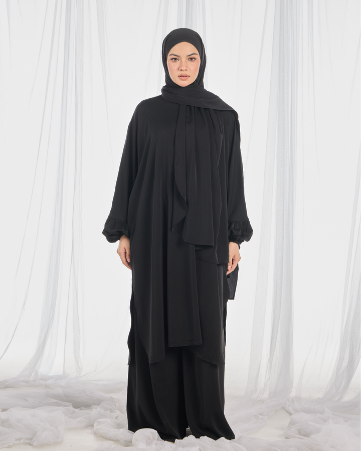 PO III : Hajar Pantsuit in Black