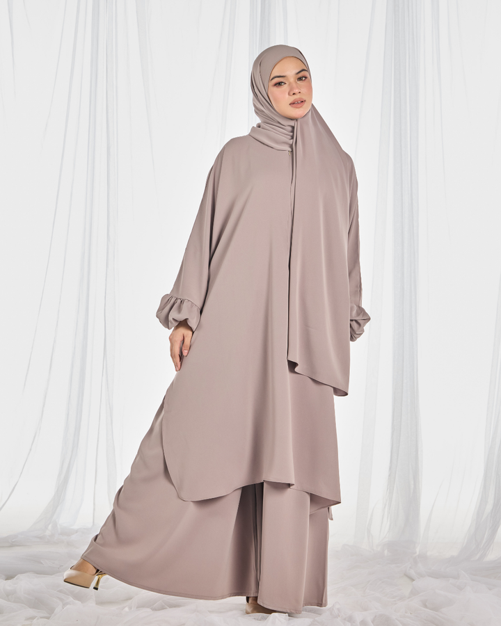 PO III : Hajar Pantsuit in Taupe