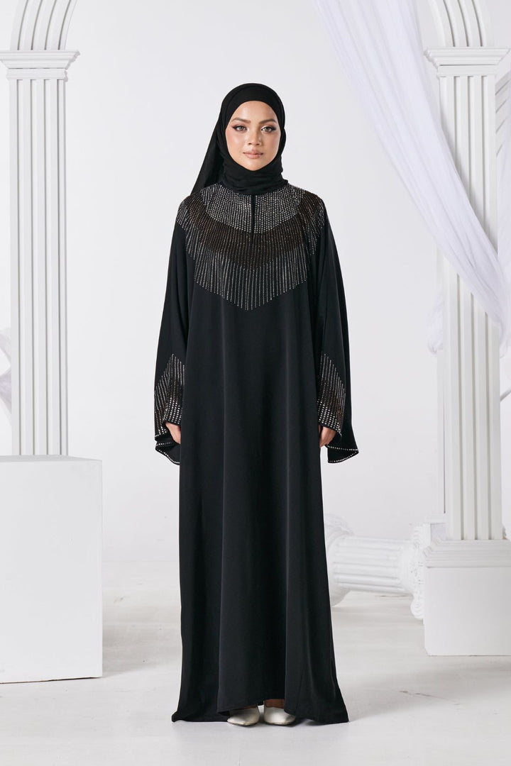 Dalila Abaya in Black