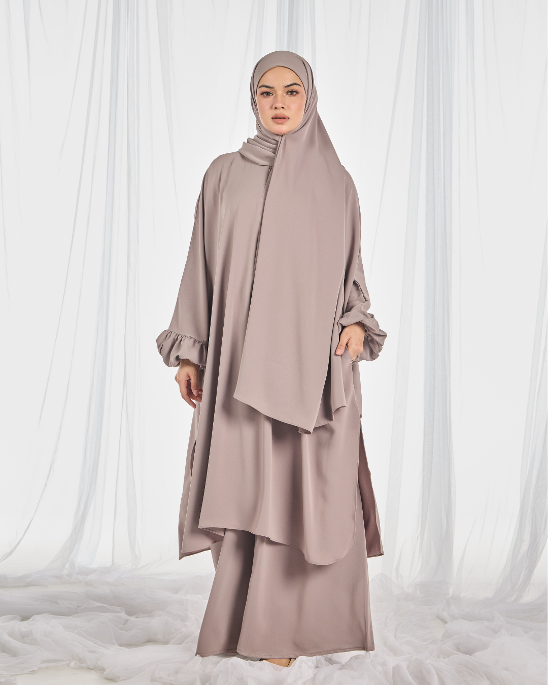 PO III : Hajar Pantsuit in Taupe