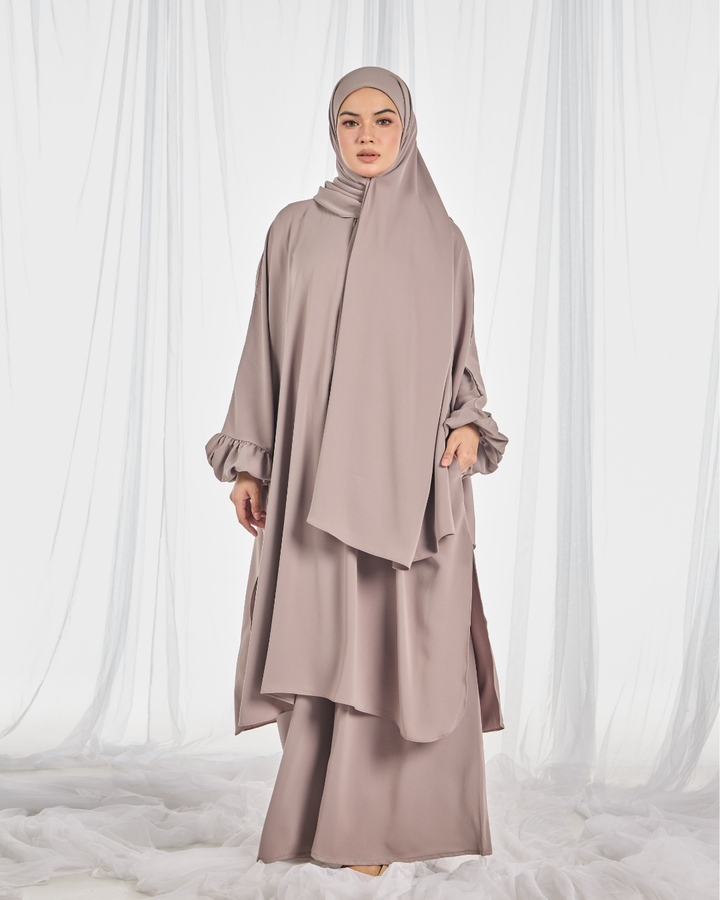 PO III : Hajar Pantsuit in Taupe