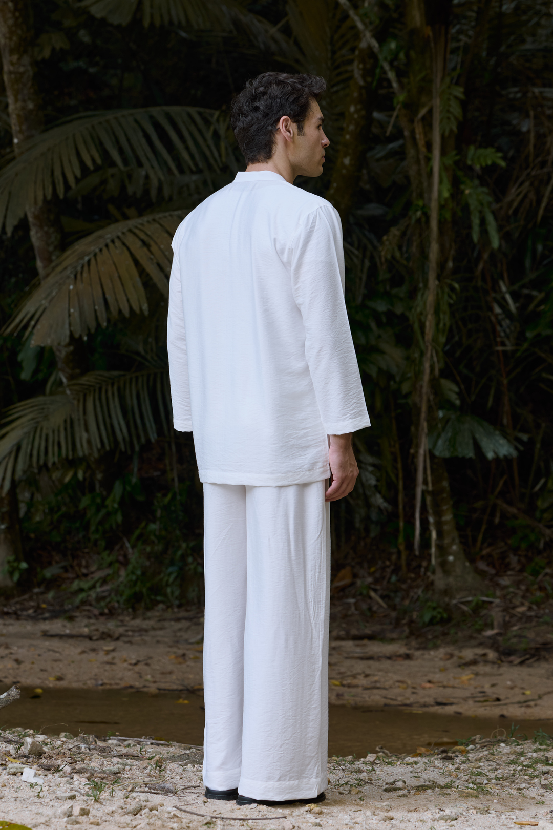 Wiranta Linen Set in White