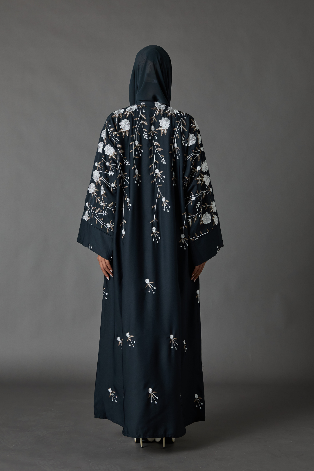 Hilya Abaya in Grey