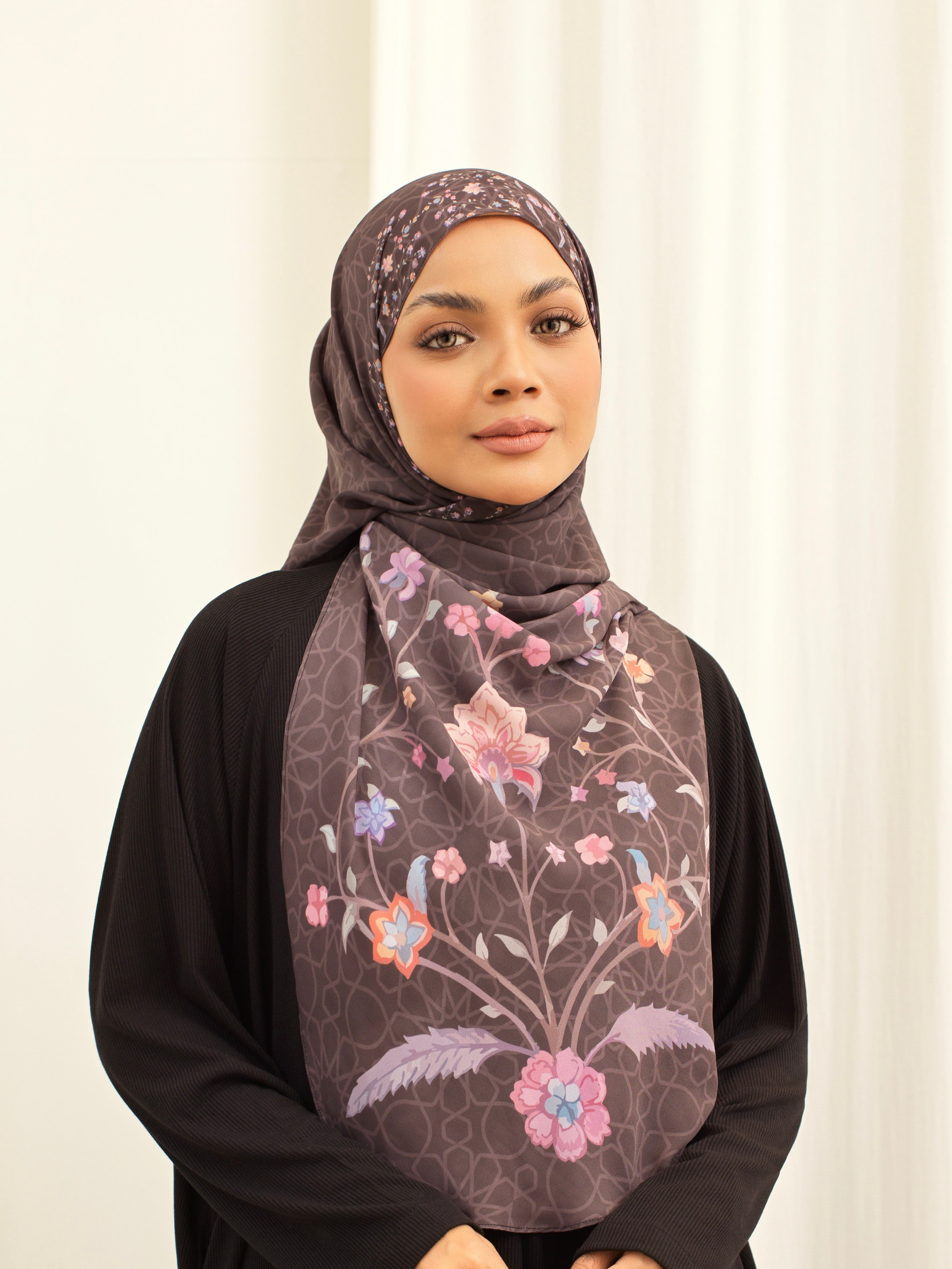 Leya Printed: Niyyah in Black