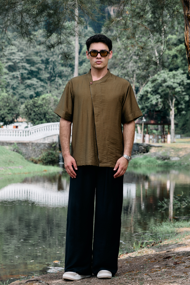 Aruna Linen Shirt in Olive