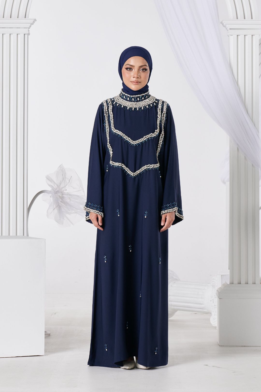 PO Luxe Series : Jeliqa Abaya in Navy