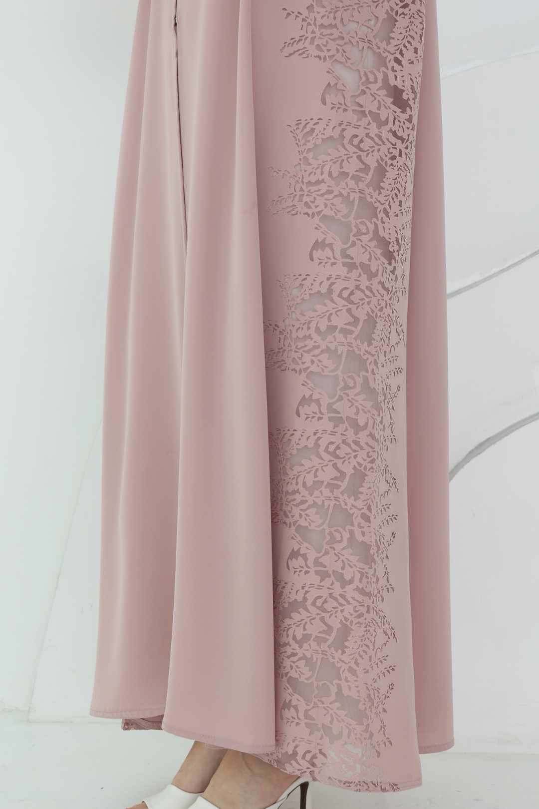 Preorder: Reve Abaya in Dusty Pink