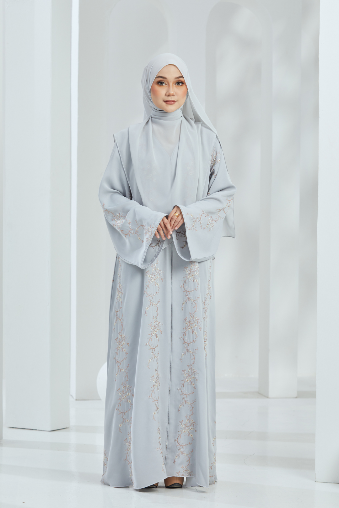 Luna Abaya in Grey