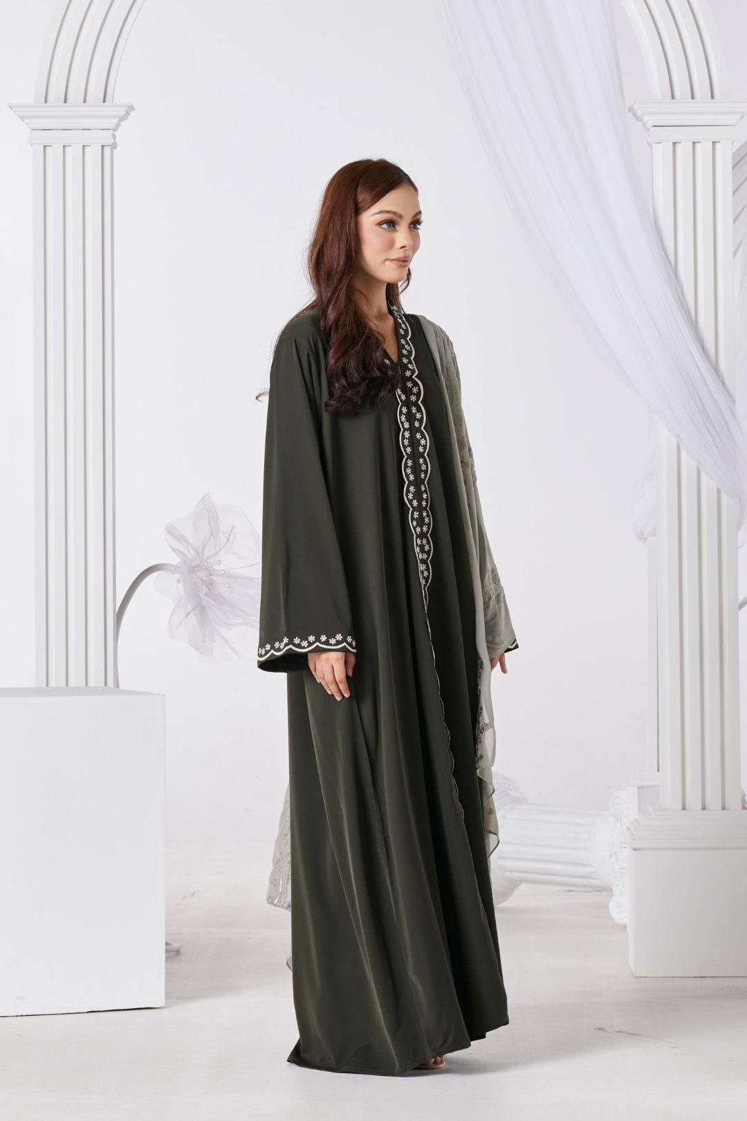 Sabreen Abaya in Olive