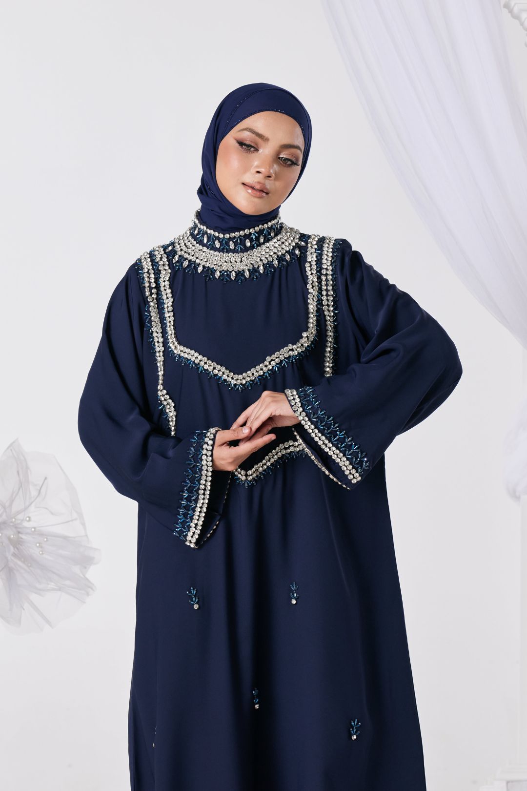 PO Luxe Series : Jeliqa Abaya in Navy