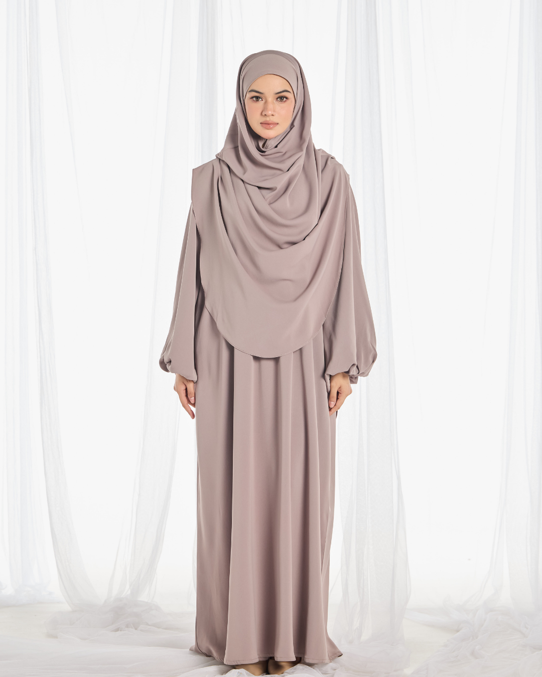 PO III : Warda Khimar Umrah Set in Taupe