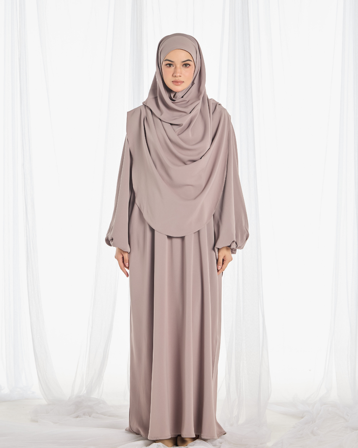 PO III : Warda Khimar Umrah Set in Taupe