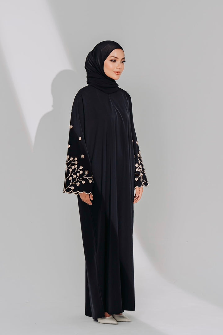 Moliana Abaya