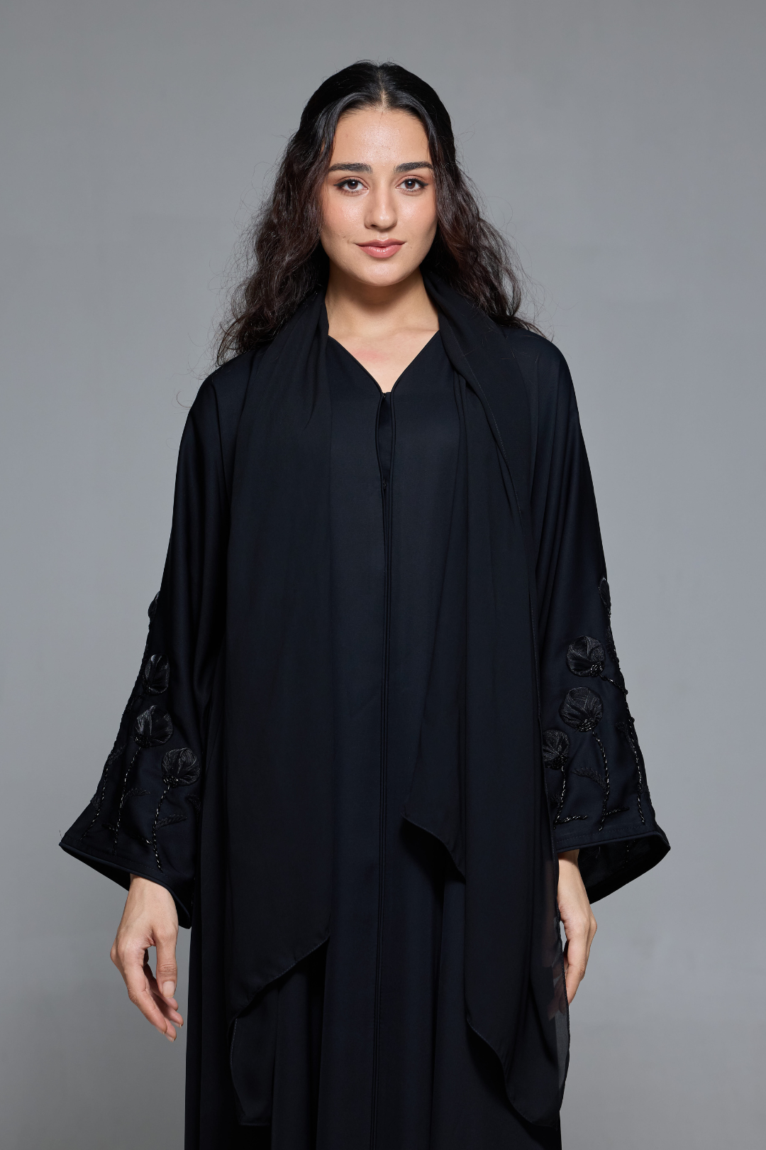 Elara Abaya in Black