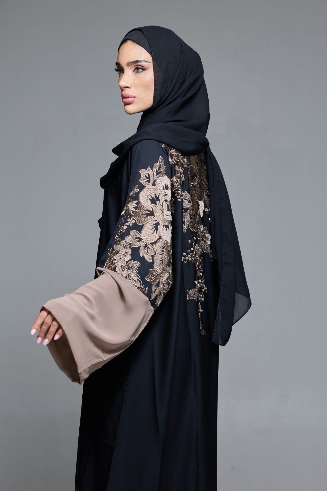 Nilofa Abaya
