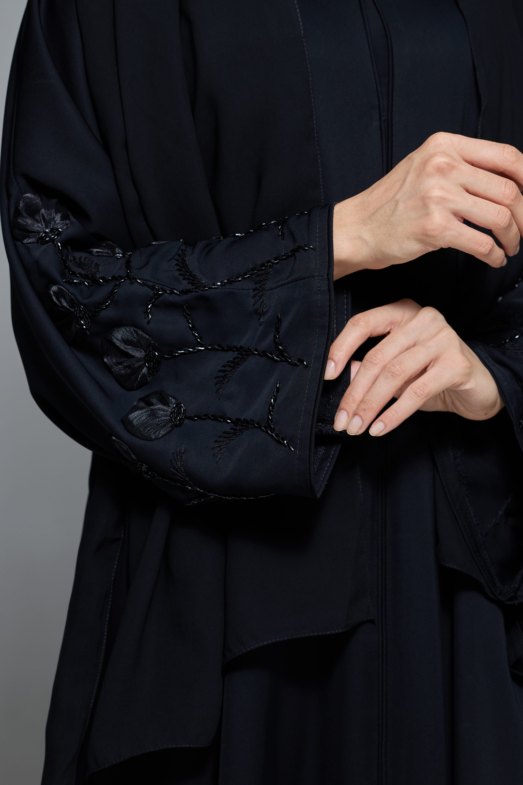 Elara Abaya in Black