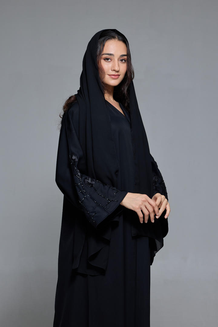 Elara Abaya in Black