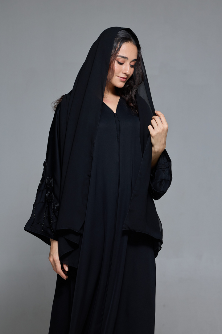 Elara Abaya in Black