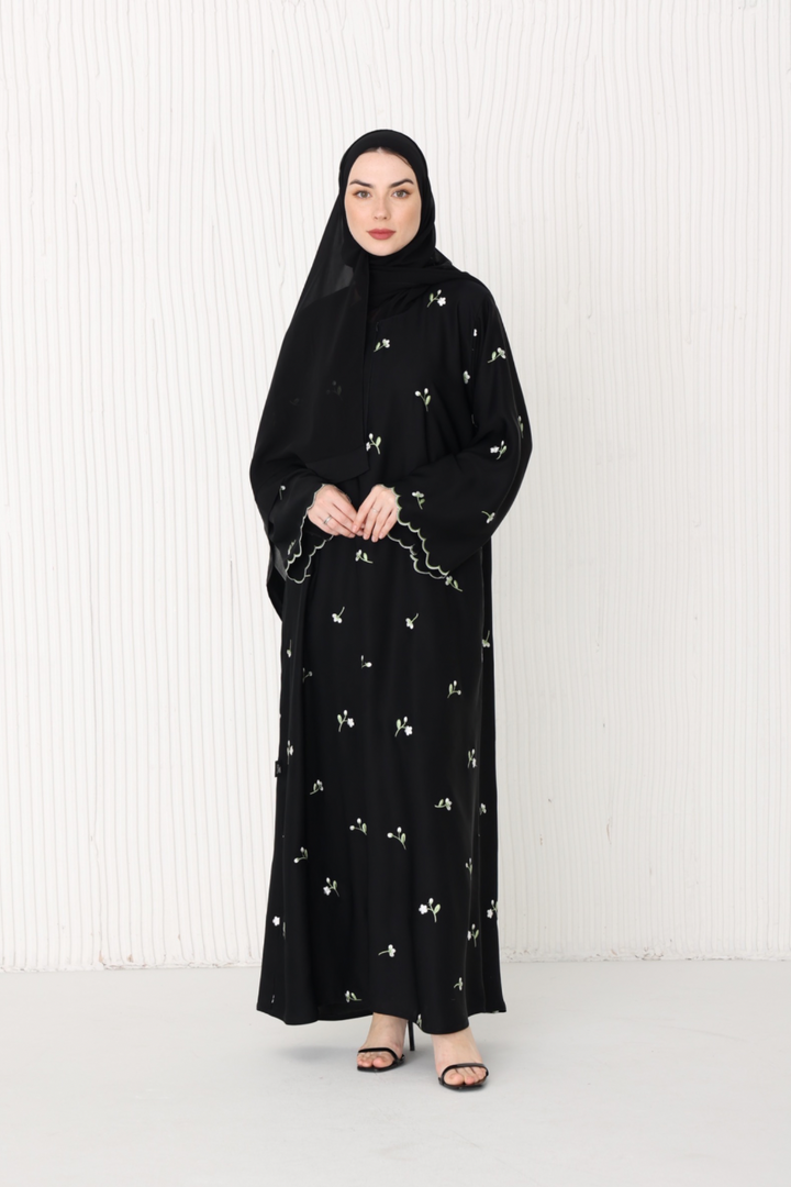 Takisha Abaya in Black