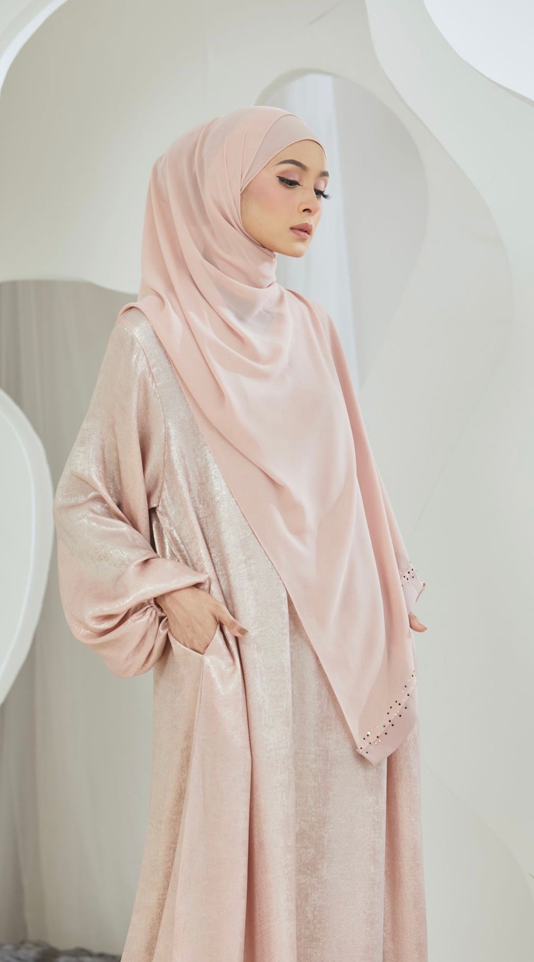 Nabeela Abaya