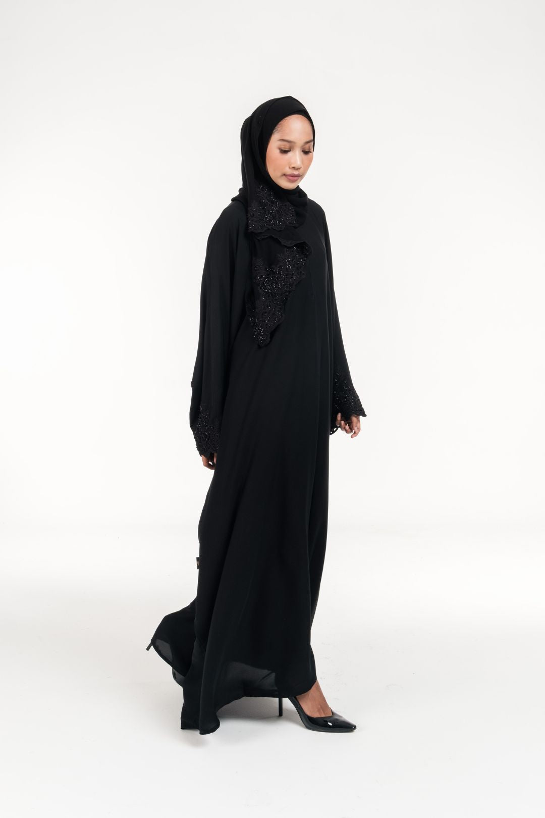 Bushra Abaya