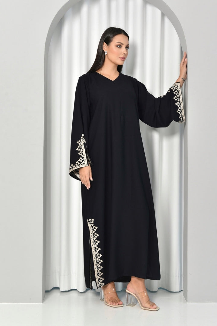 Qalea Abaya