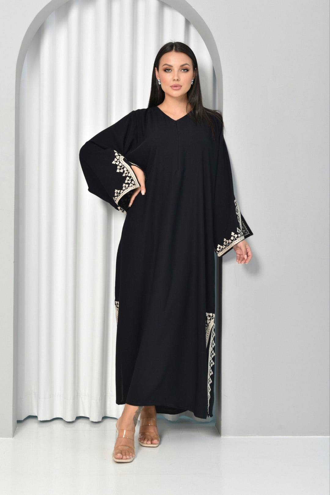 Qalea Abaya