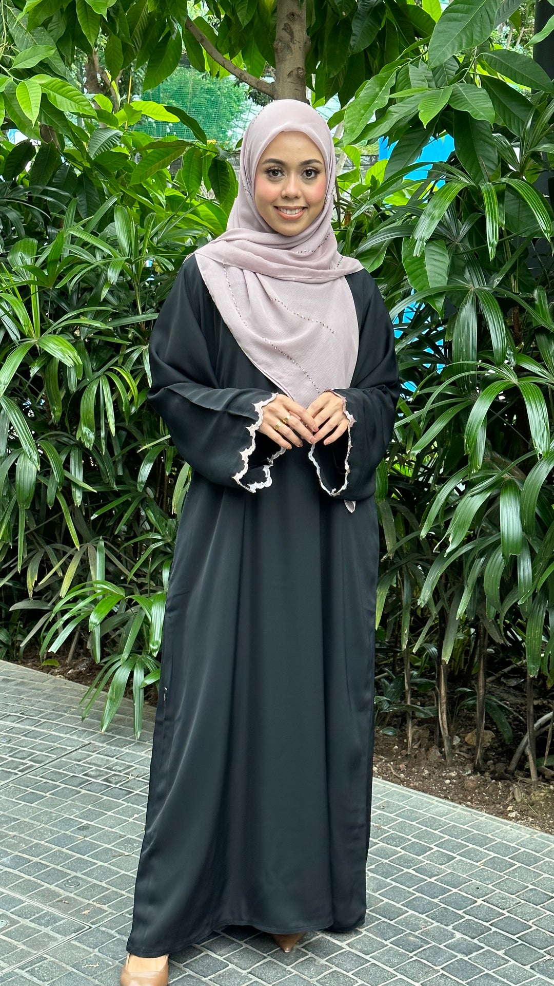 Uzma Abaya