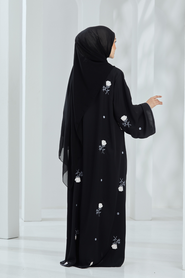 Ivory Abaya in Black