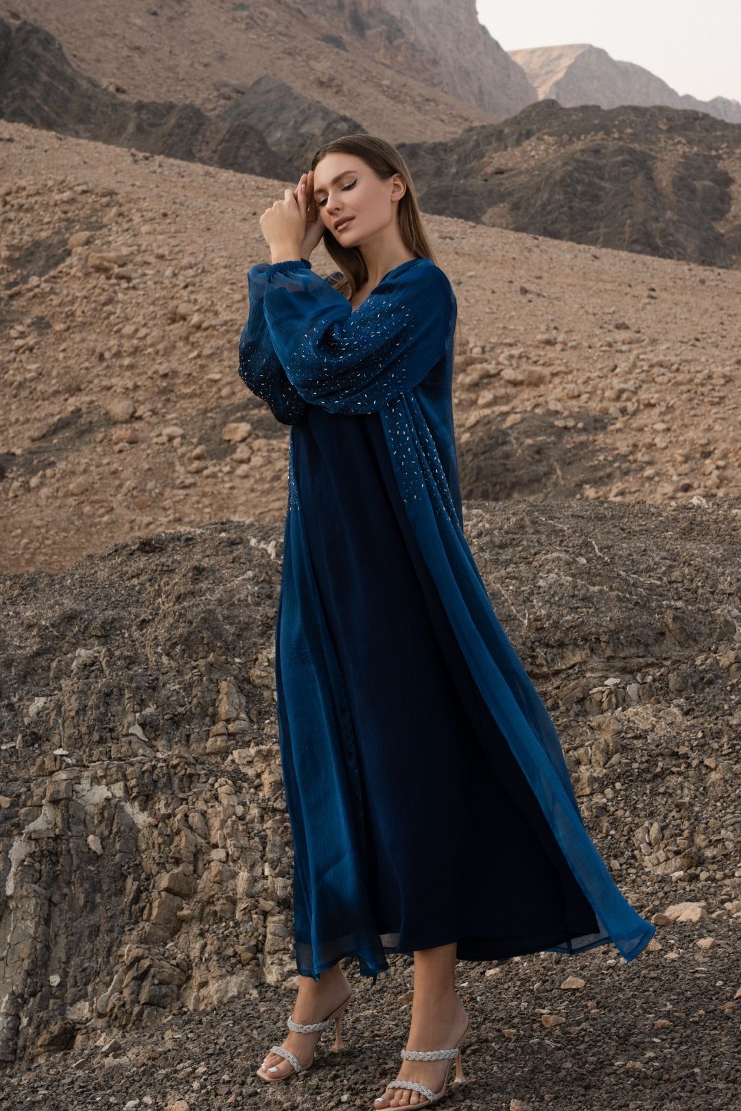 Kassandra Abaya