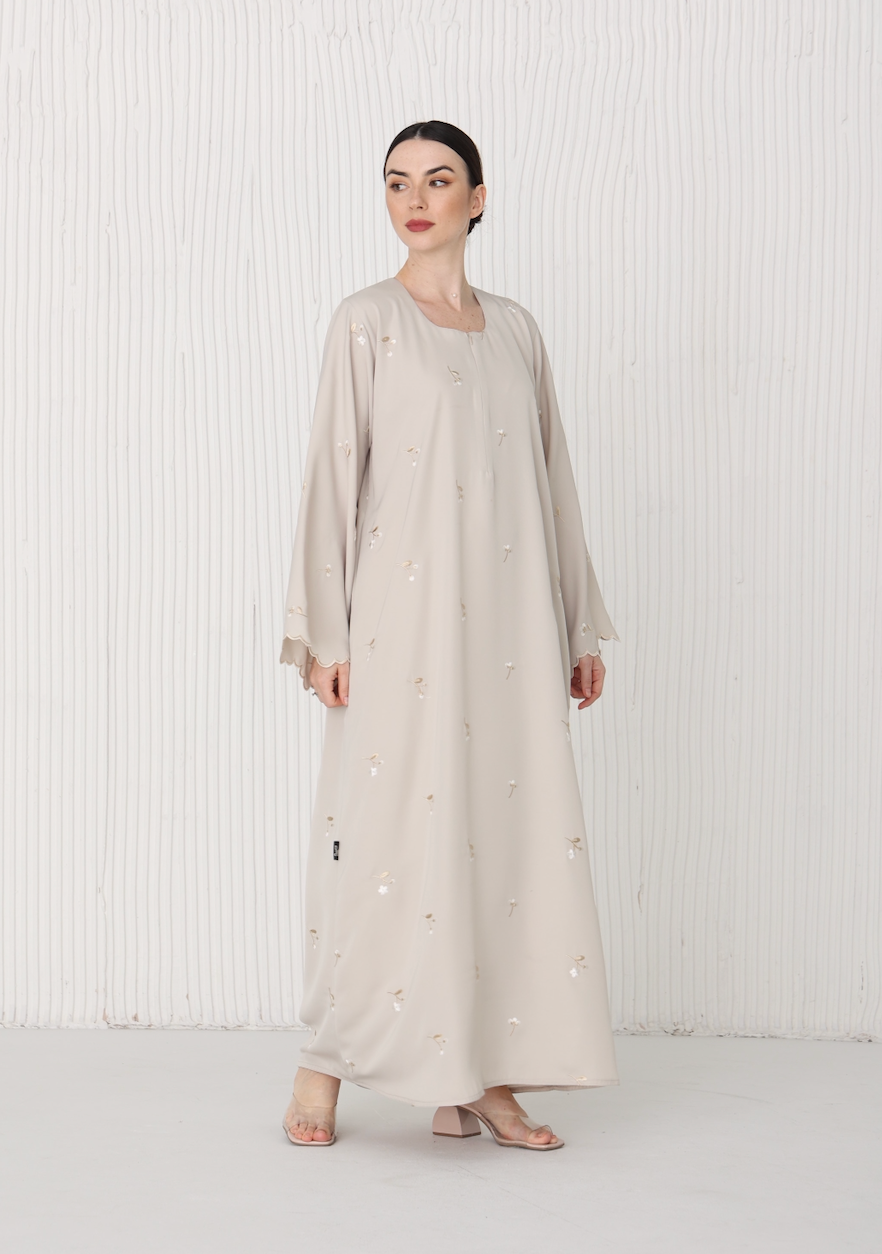 Takisha Abaya in Beige