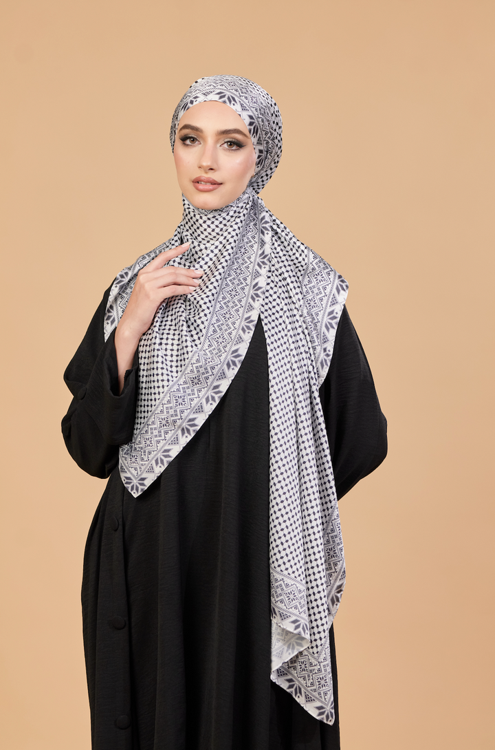 Tatreez Ghutra Shawl in White