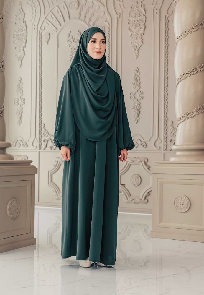 Batch IV : Warda Khimar Set in Forest Green