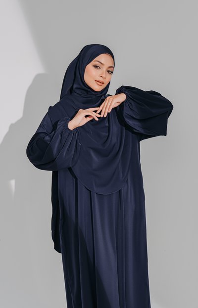 Warda Khimar Set in Navy