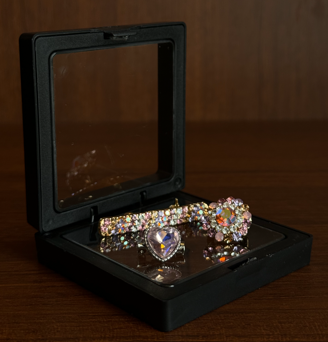 Aura Trilogy Crystal Korean Brooch - Free Heart Crystal Petite Brooch
