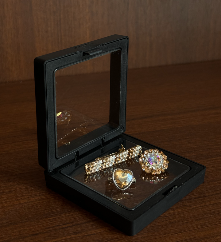 Aura Trilogy Crystal Korean Brooch - Free Heart Crystal Petite Brooch