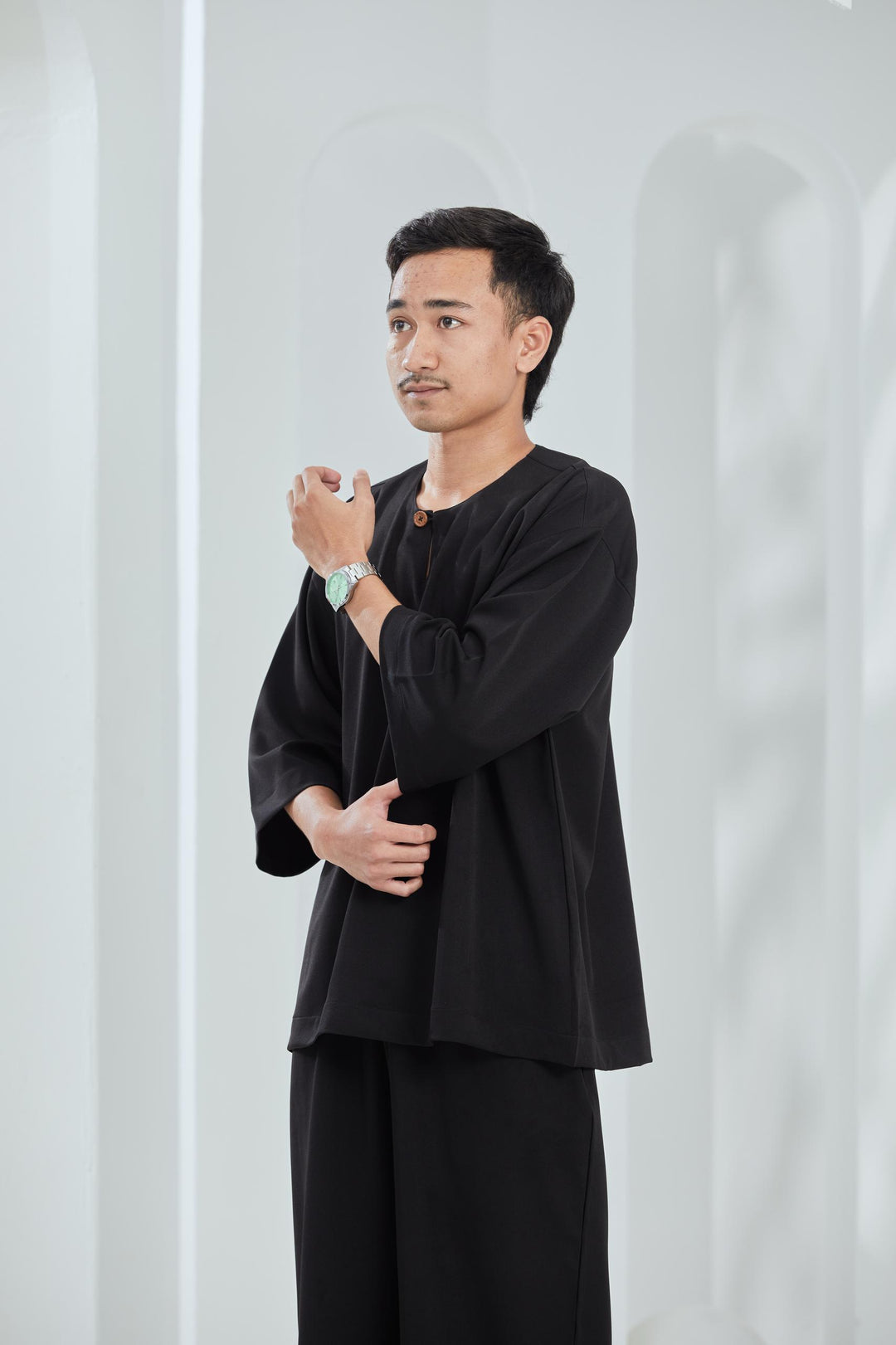 Bentara Baju Melayu in Black