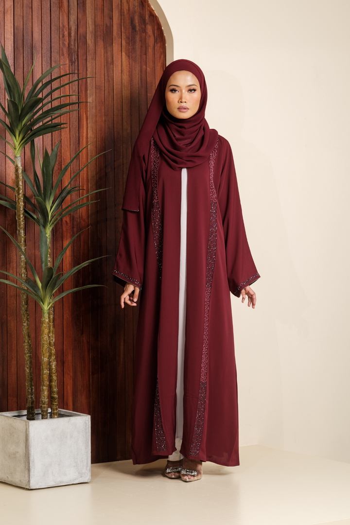 Singapore Muslimah abaya wearing open button nidha abaya with matching hijab